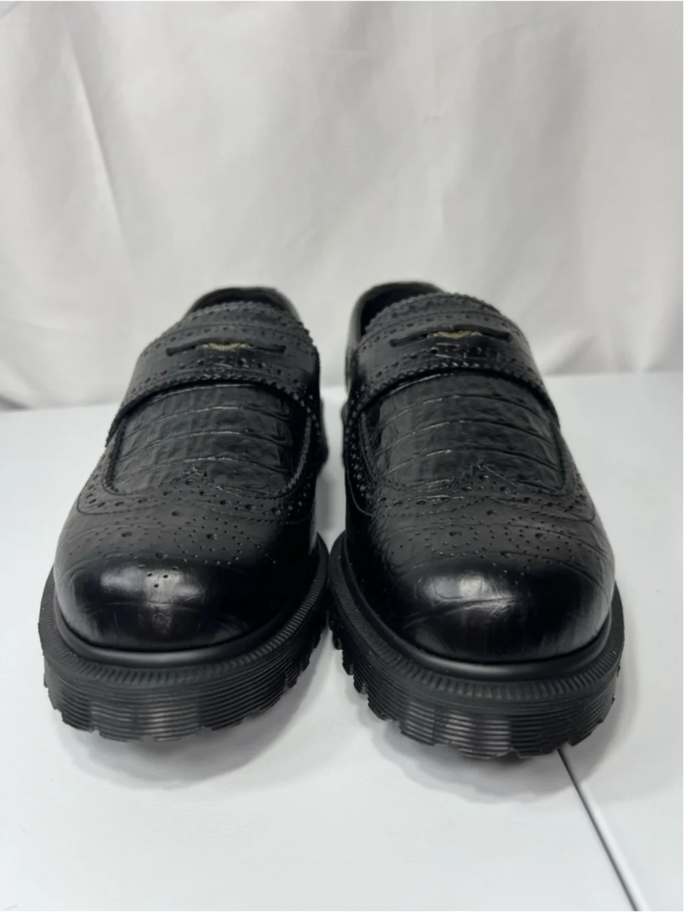 Dr. Martens Penton Brogue Analine Croc Embossed Black 10L 9M Timeless Classic